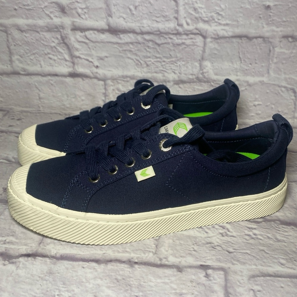 Cariuma Sneaker Oca Low Top Canvas Sneaker Navy Blue Unisex W8.5 / M7